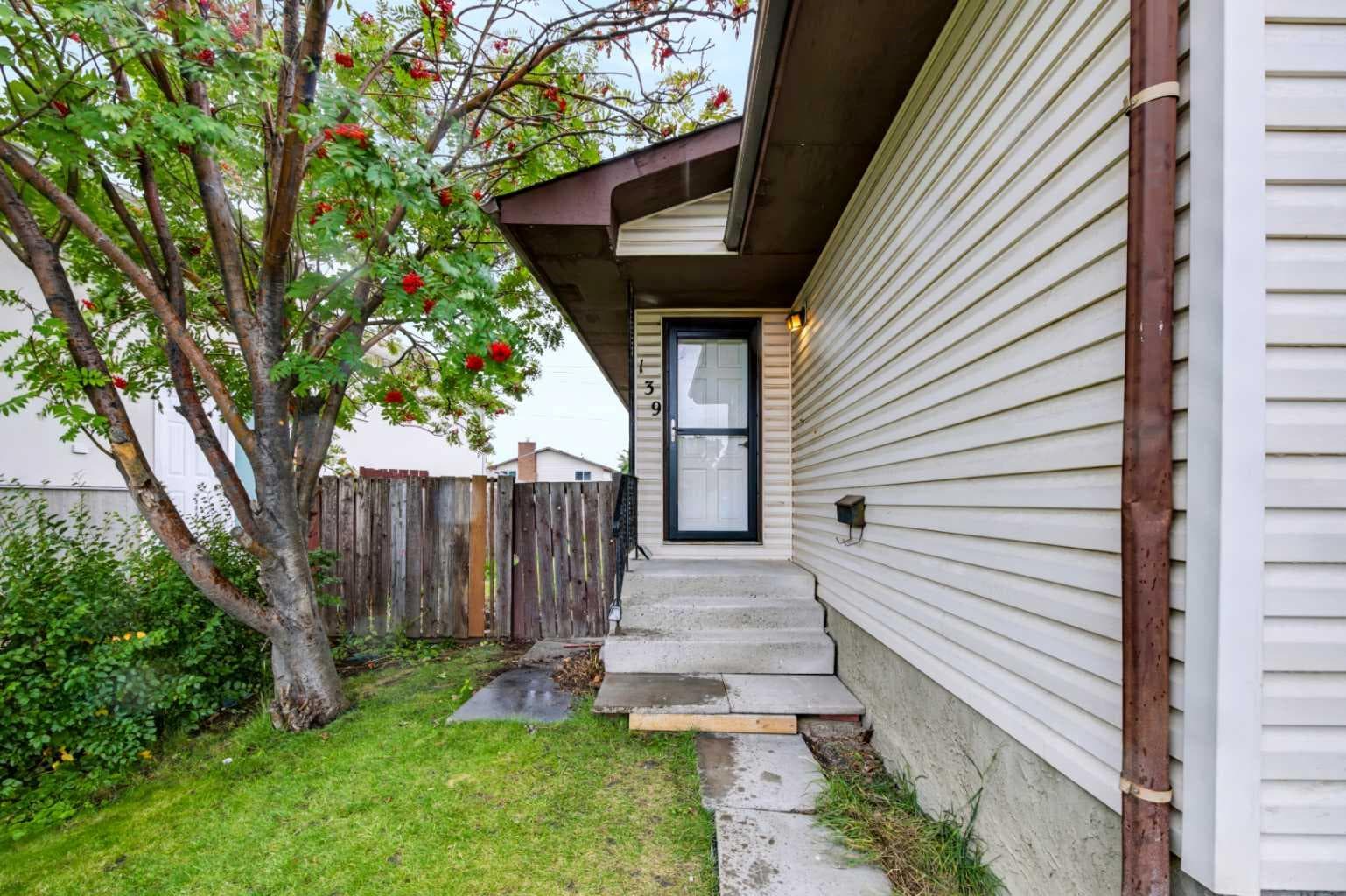 139 Falsby Road NE