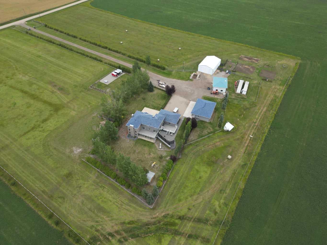 291055 Township Road 290  