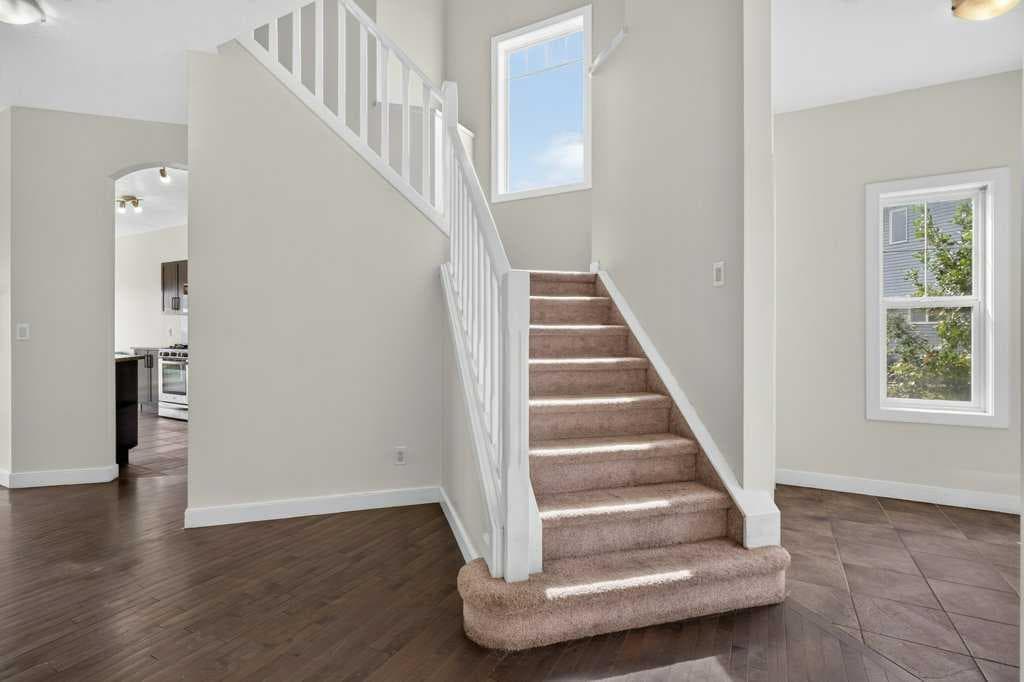 23 Saddlebrook Court NE