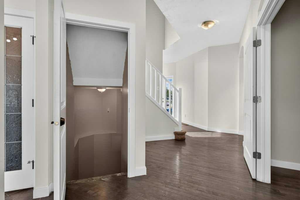 23 Saddlebrook Court NE