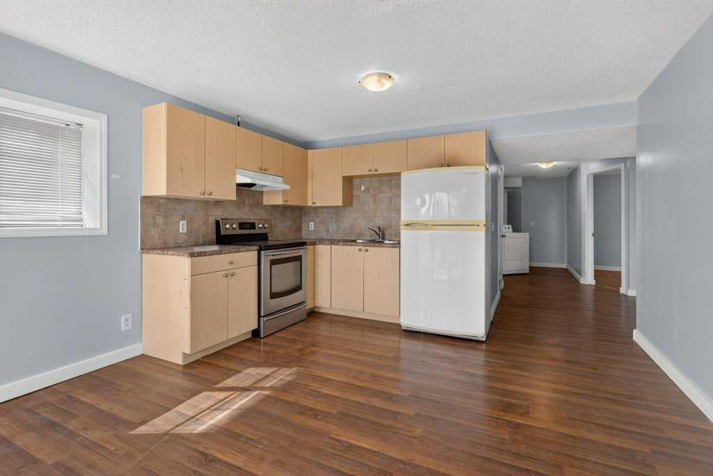 23 Saddlebrook Court NE