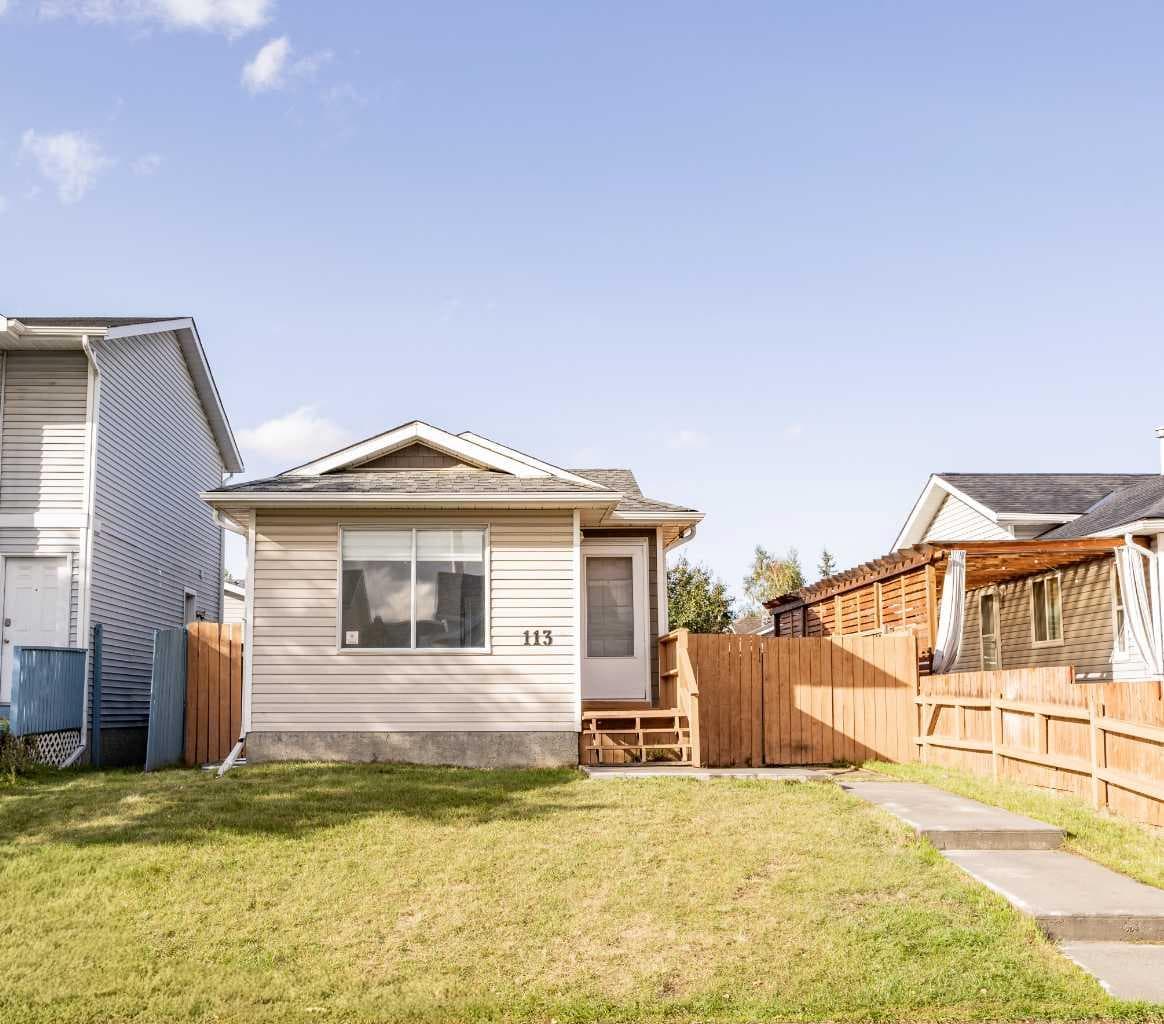 113 Taradale Close NE