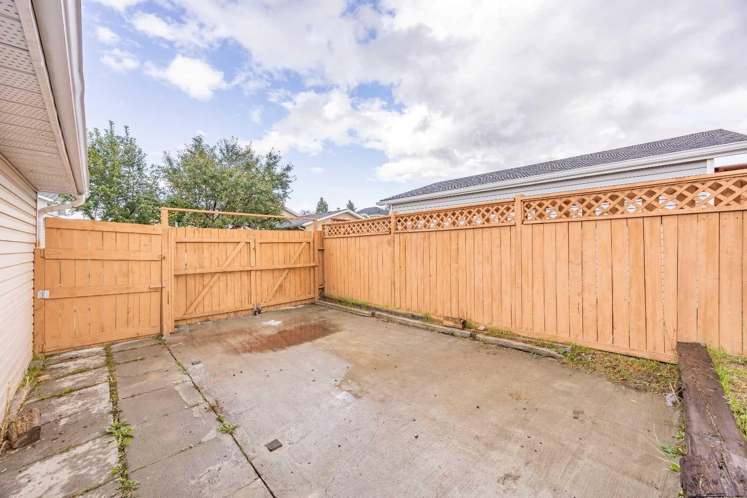113 Taradale Close NE