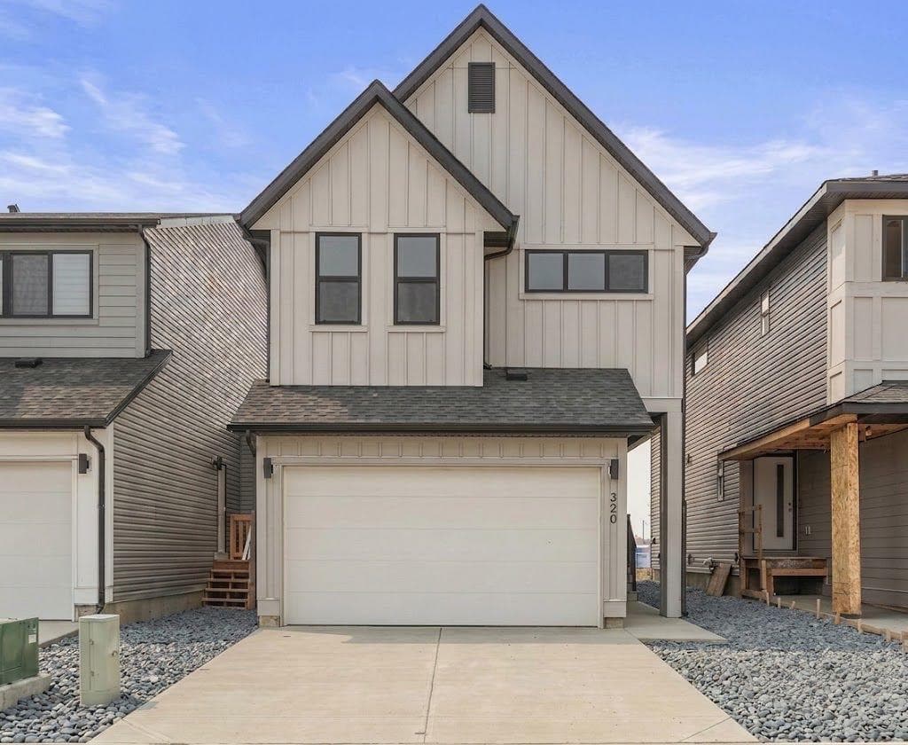 320 Copperhead Way SE