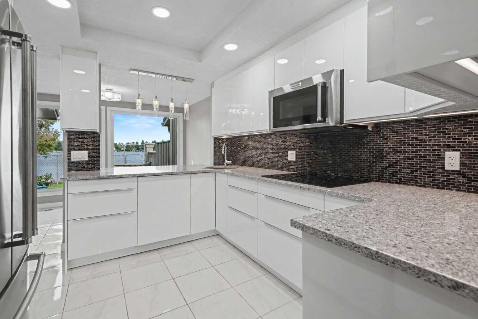 231, 20 Midpark Crescent SE
