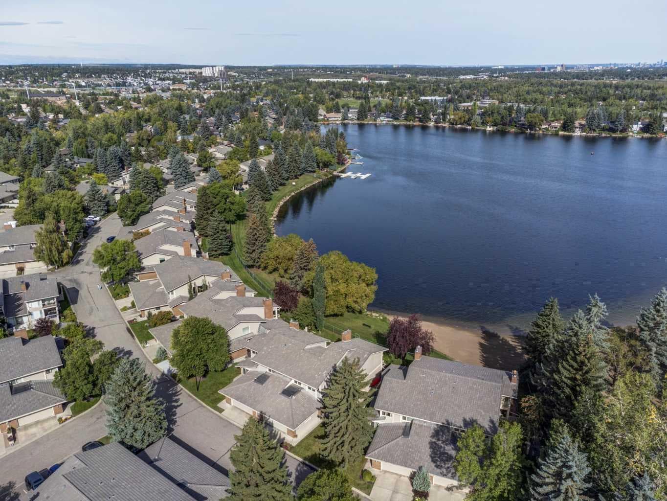 231, 20 Midpark Crescent SE