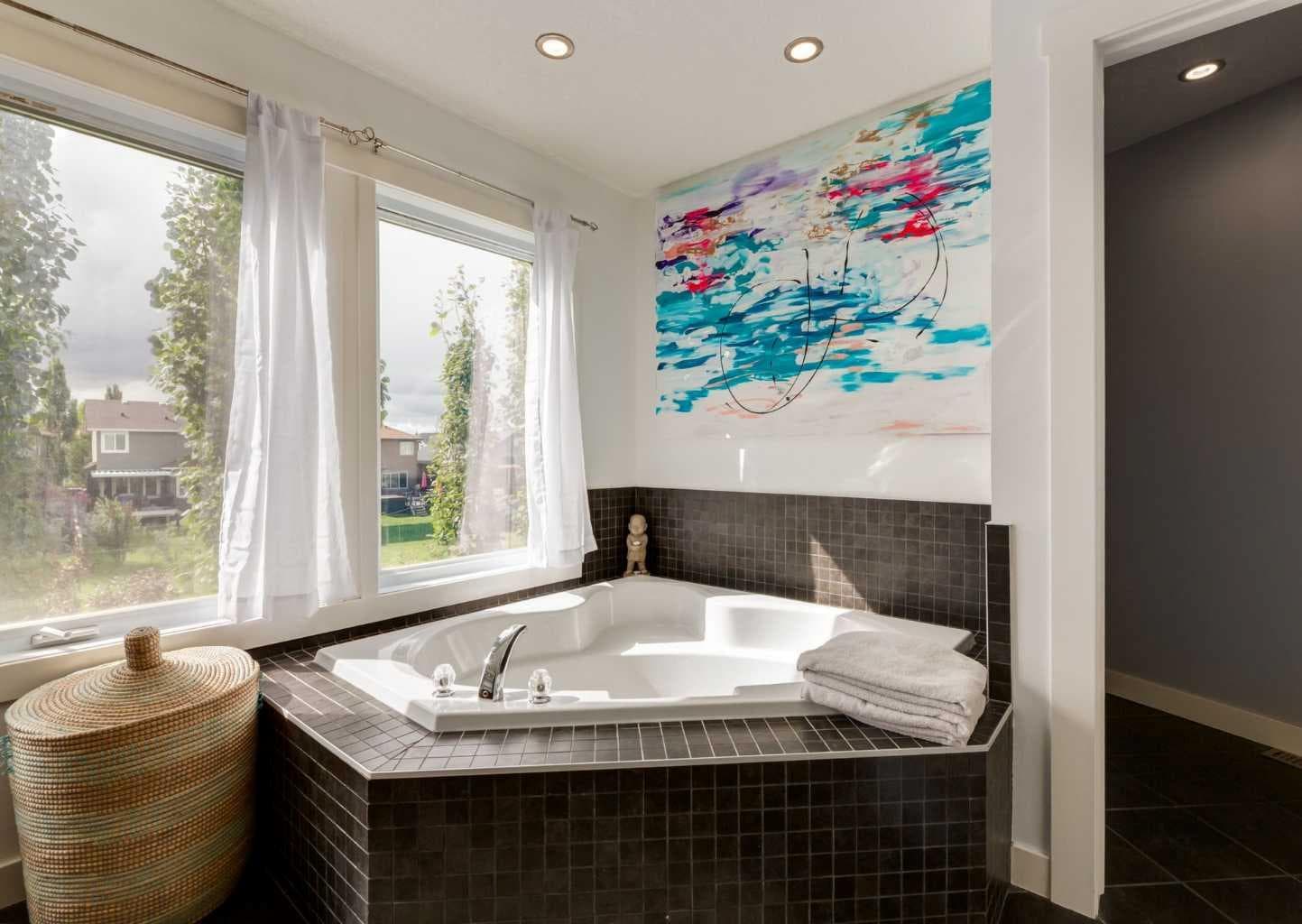 237 Luxstone Green SW
