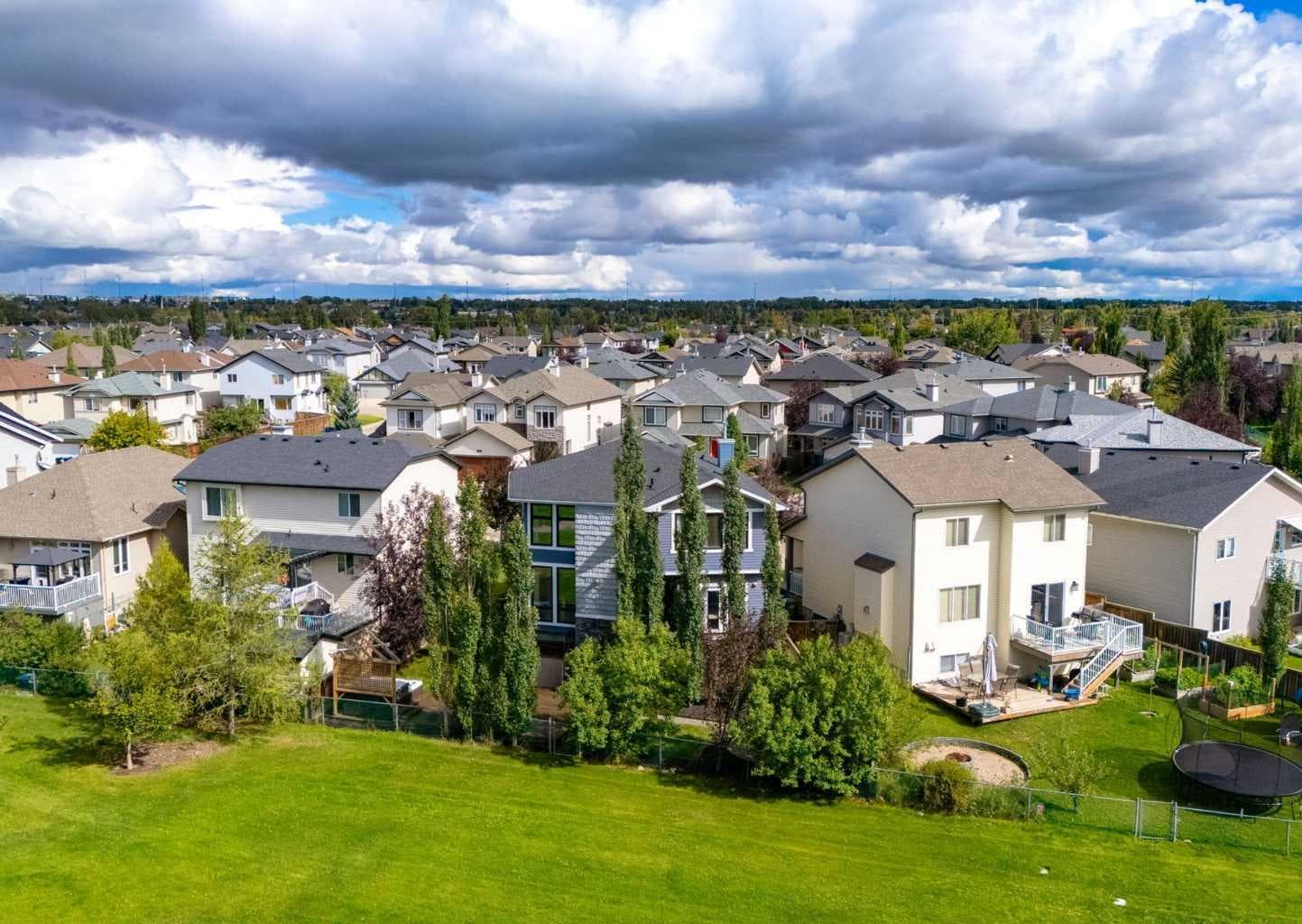 237 Luxstone Green SW