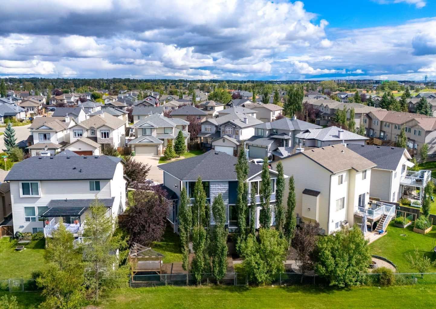 237 Luxstone Green SW