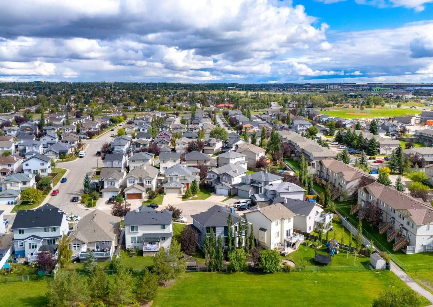 237 Luxstone Green SW