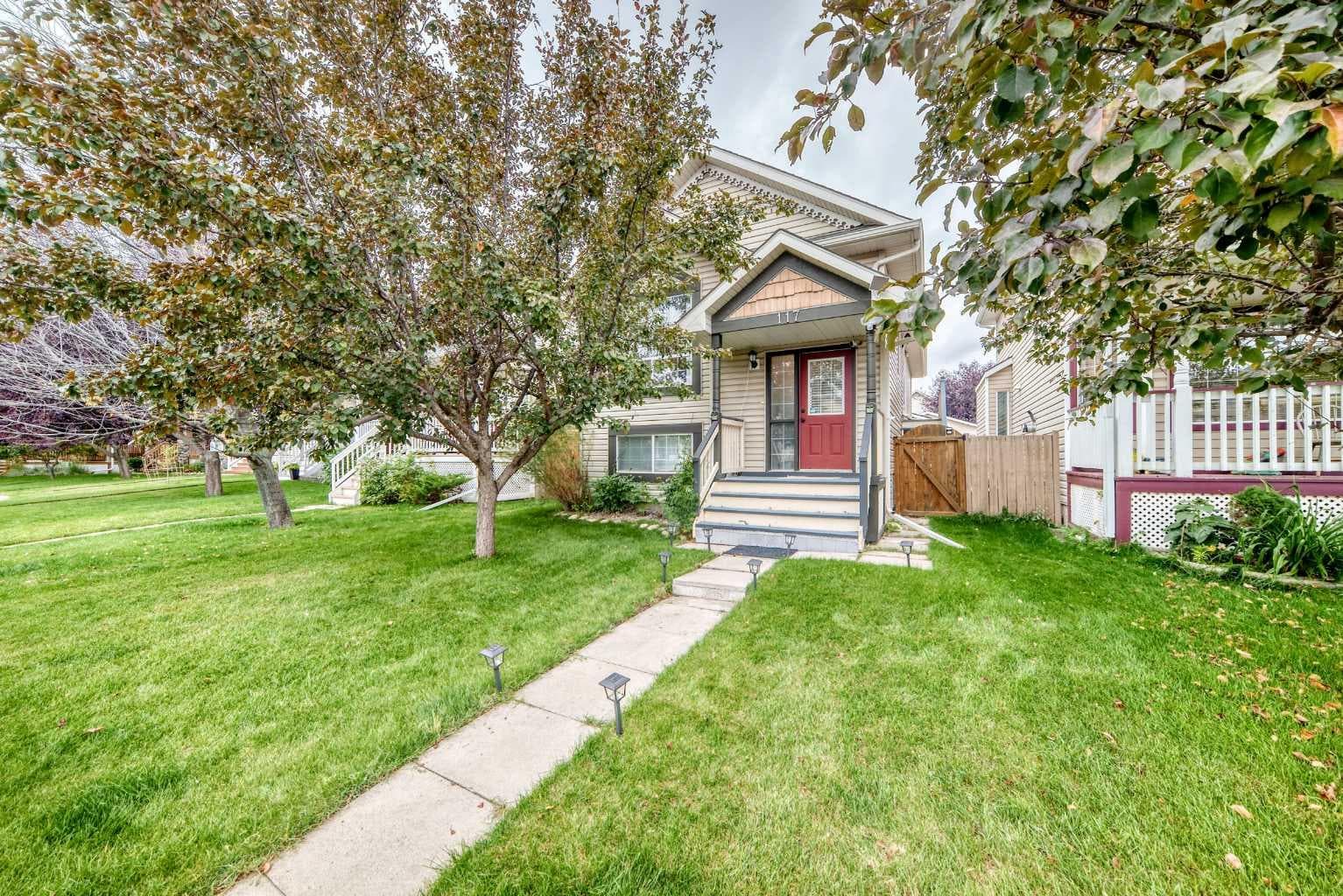 117 Bridleglen Manor SW