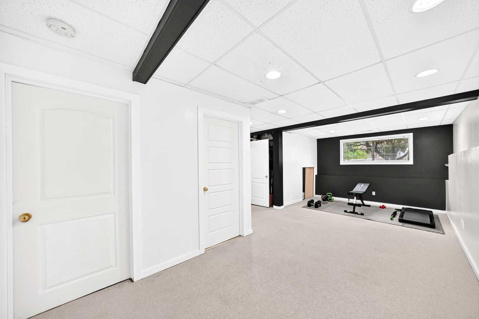117 Bridleglen Manor SW