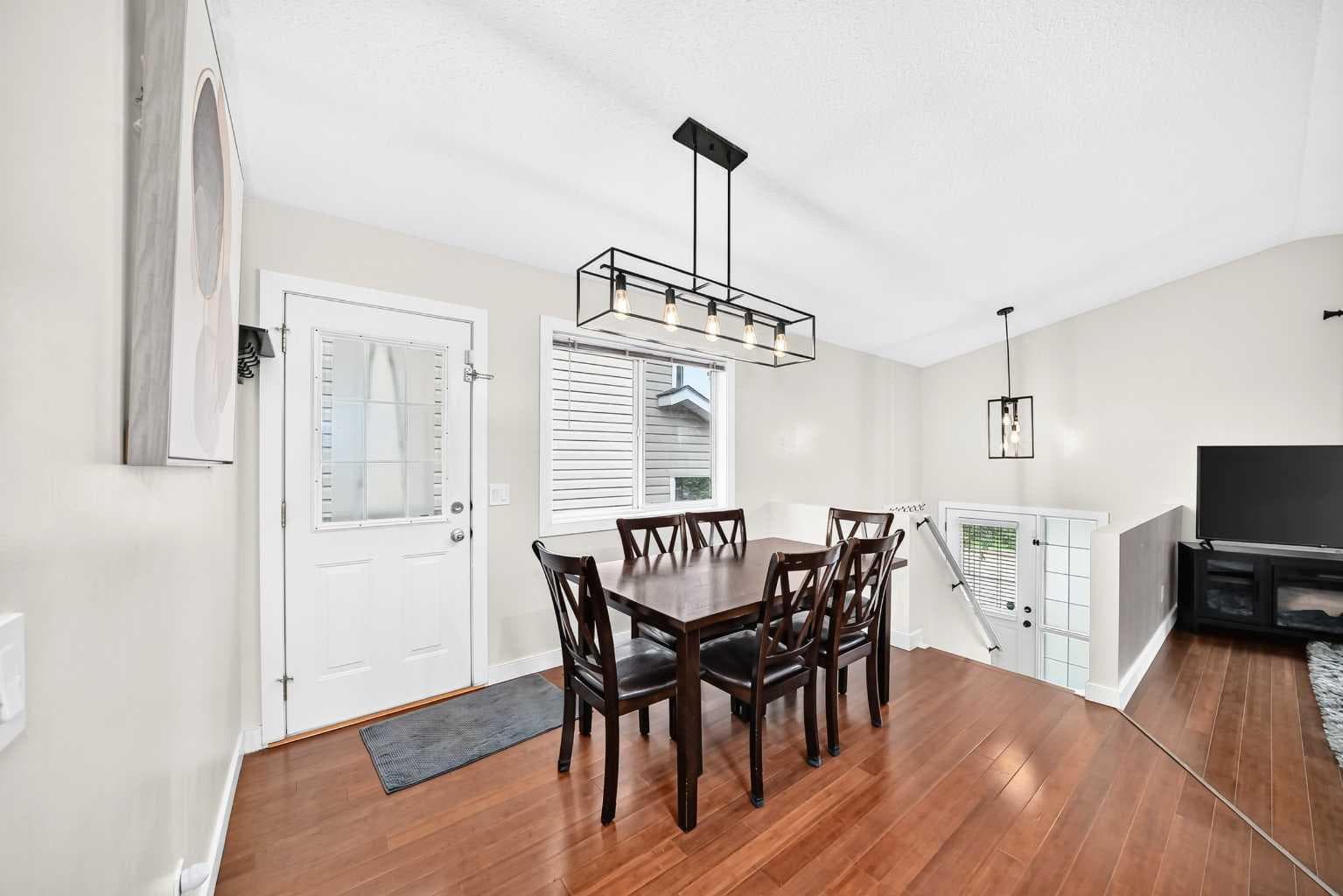 117 Bridleglen Manor SW