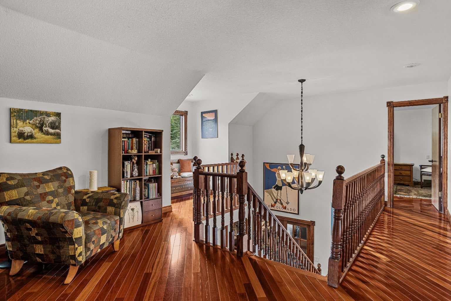 12 Woodside Lane 