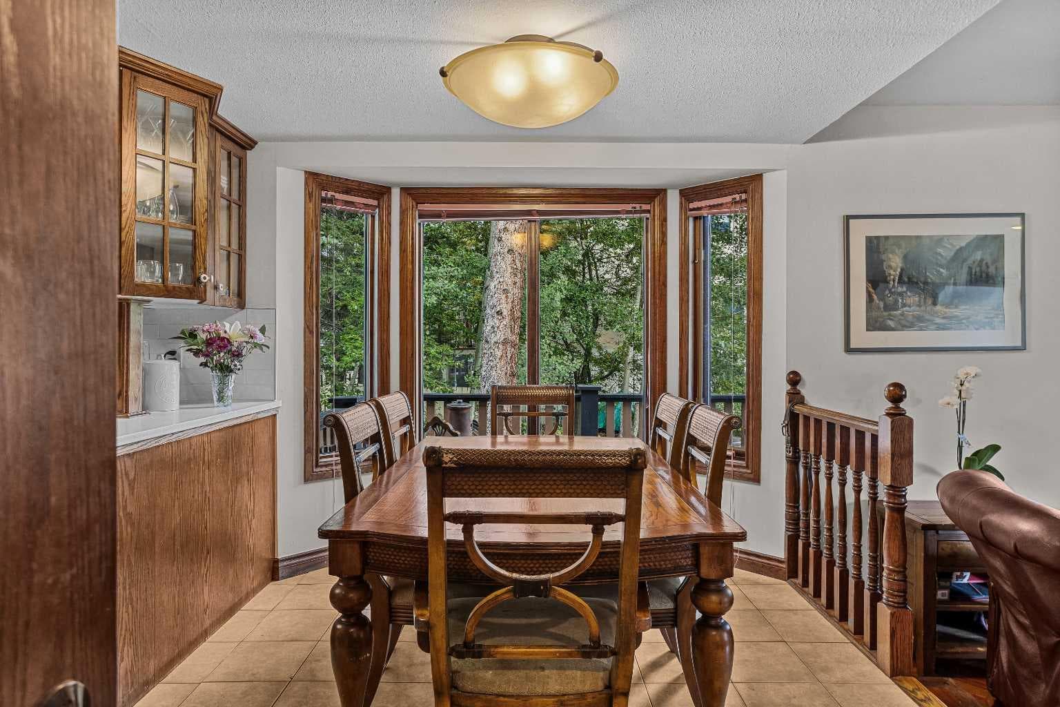 12 Woodside Lane 