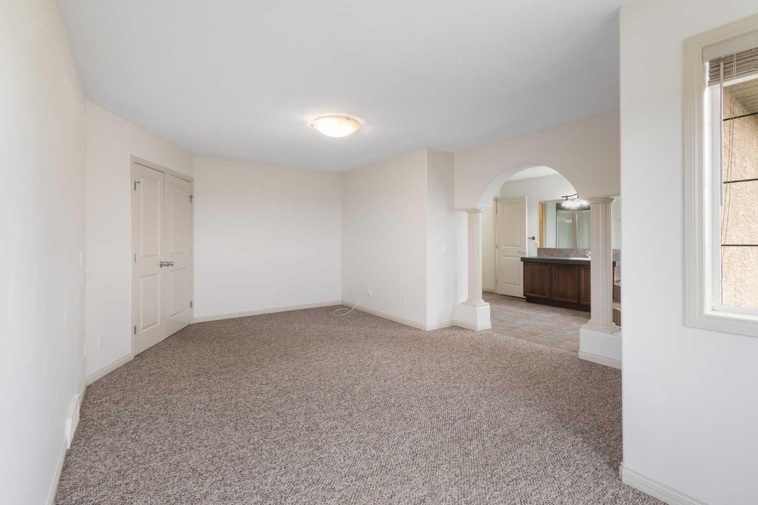 53 Sherwood Way NW