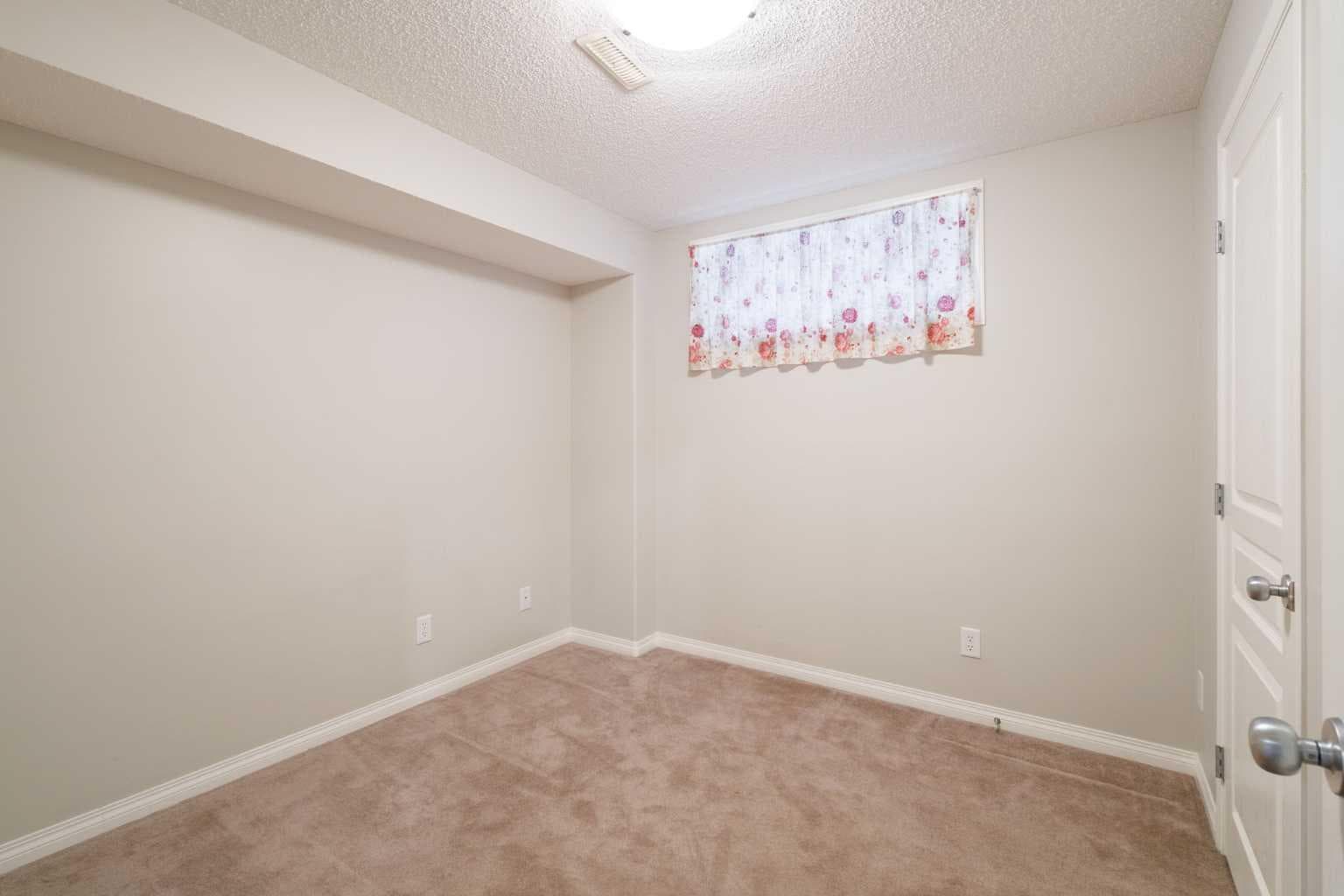 53 Sherwood Way NW