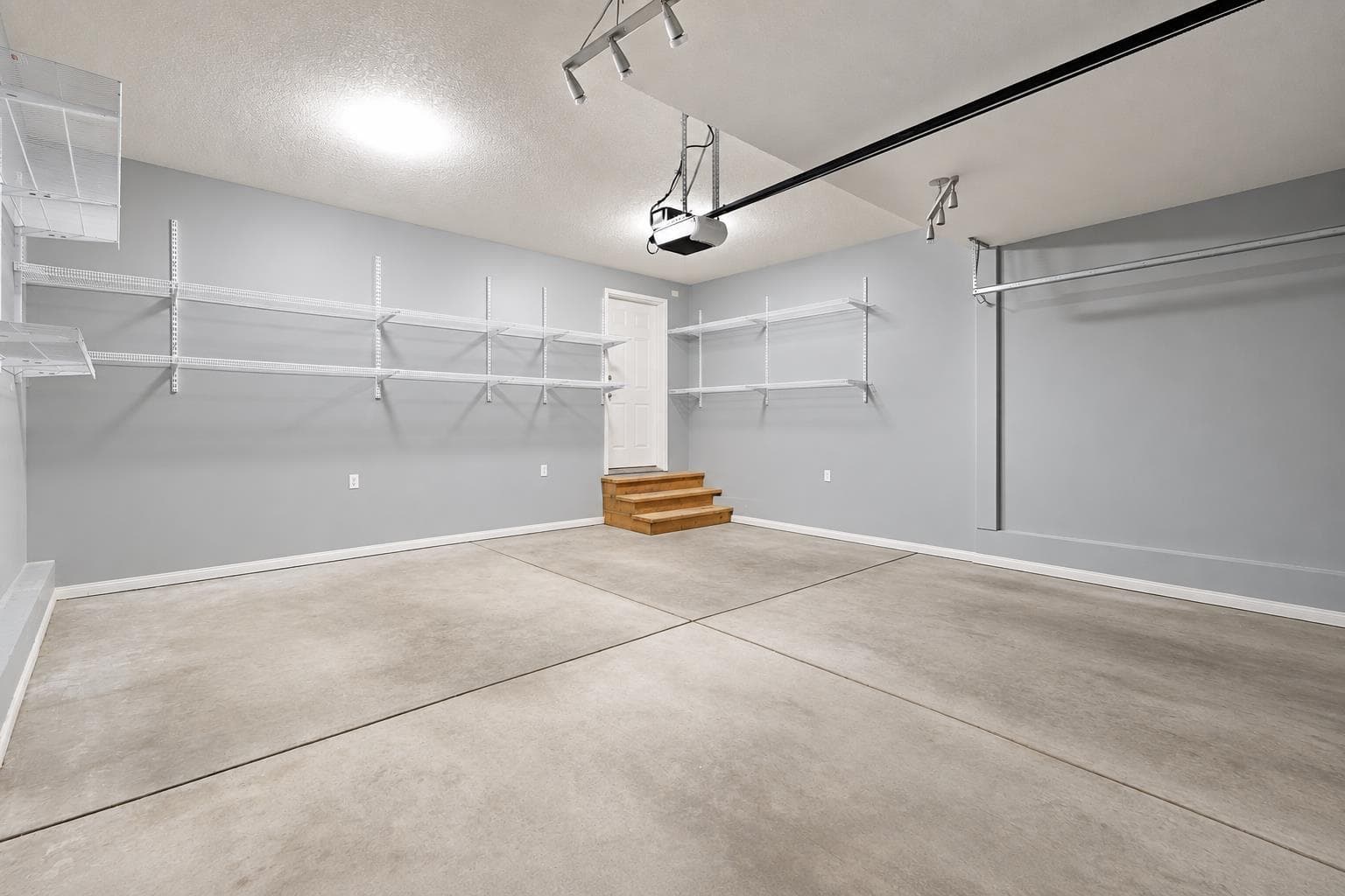 53 Sherwood Way NW
