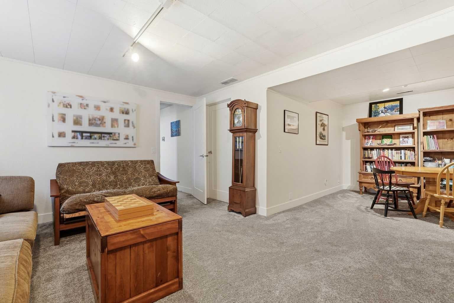 8 Mount Vista Estates 