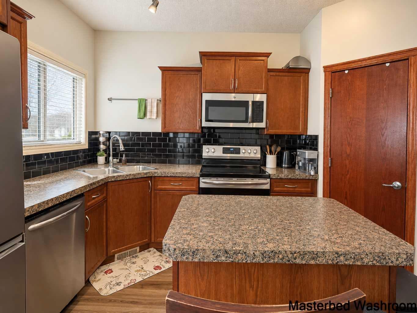 71 Evansford Circle NW