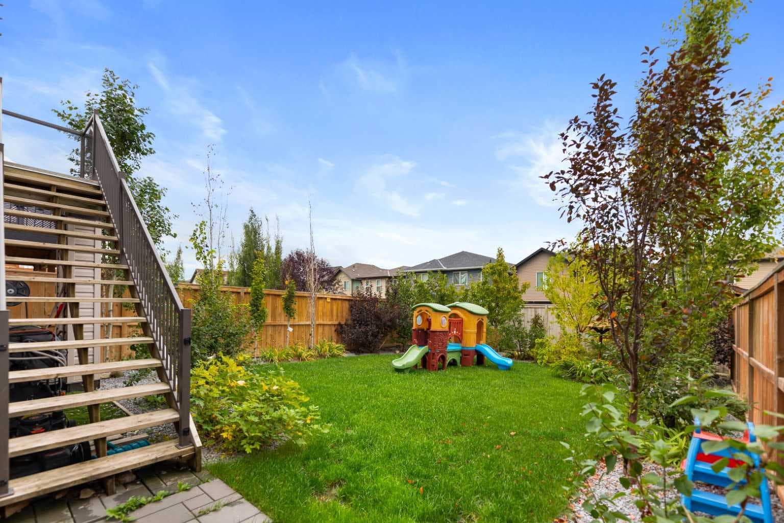 205 Hillcrest Drive SW