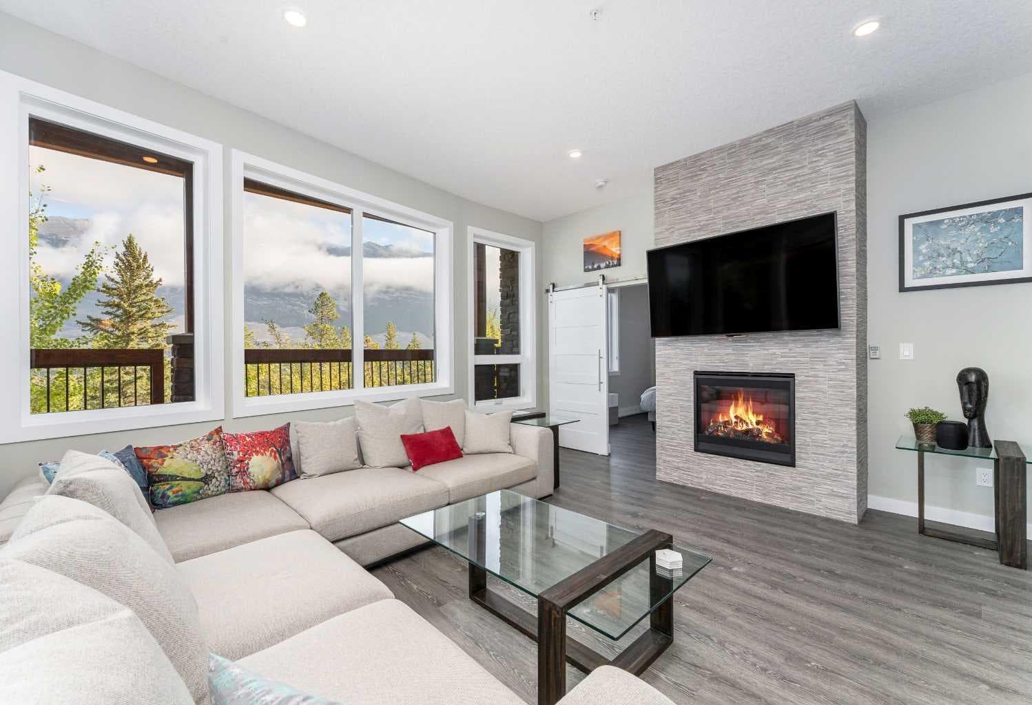 114, 106 Stewart Creek Rise 