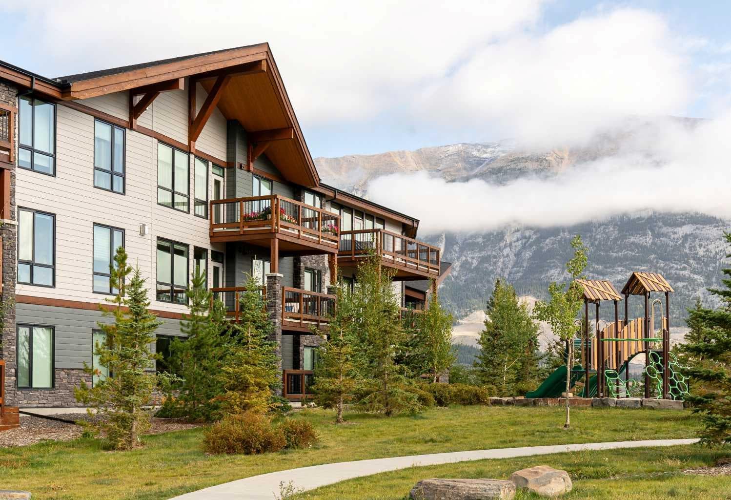 114, 106 Stewart Creek Rise 