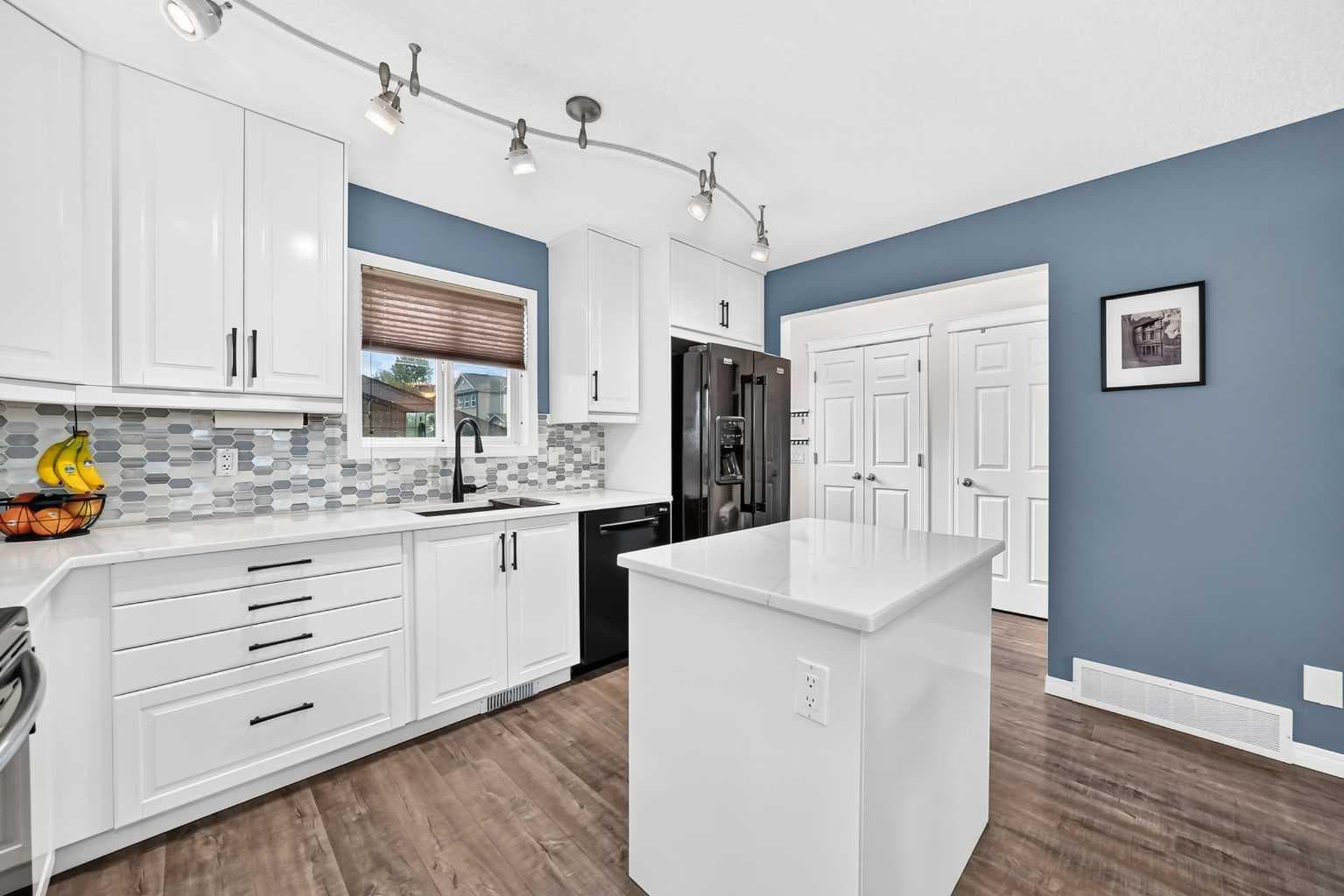 265 Everglen Rise SW