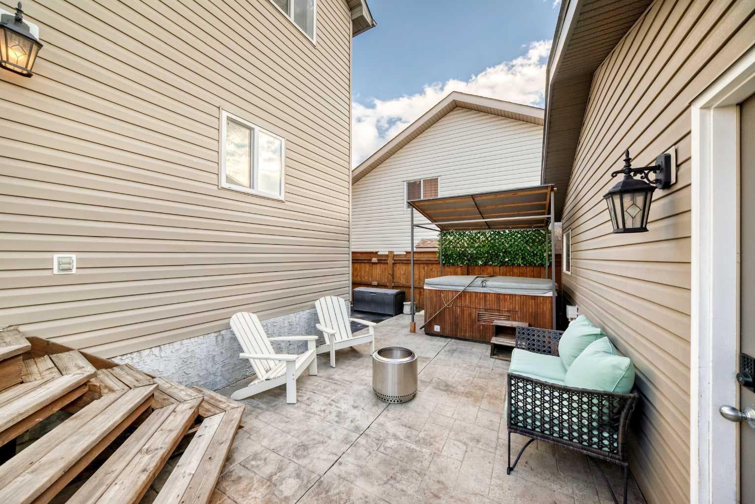 265 Everglen Rise SW