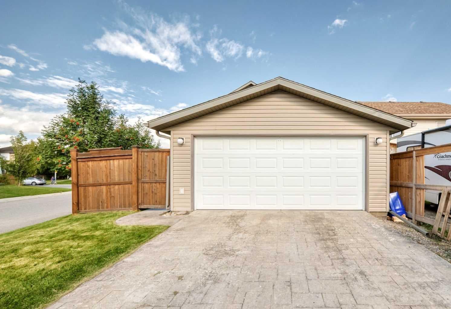 265 Everglen Rise SW