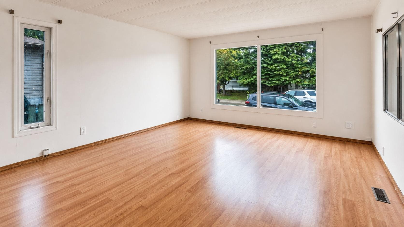 24 spring HAVEN Close SE