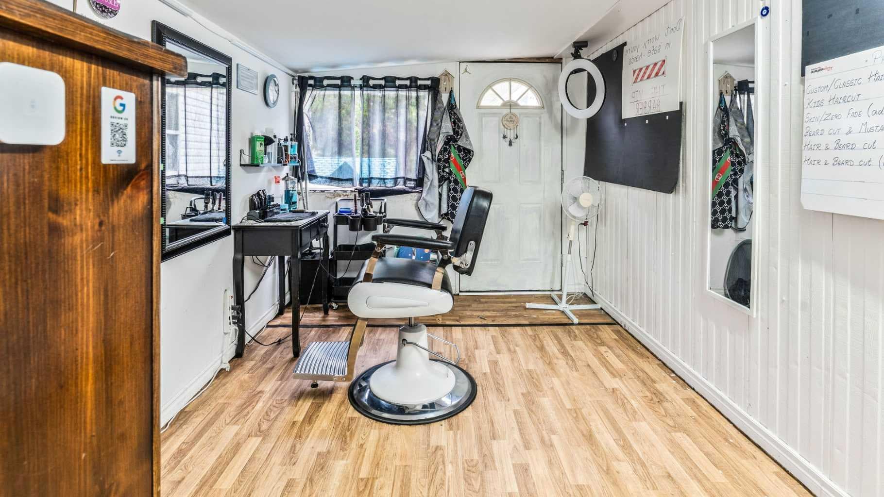 24 spring HAVEN Close SE
