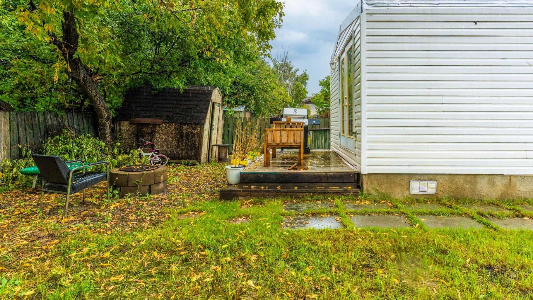 24 spring HAVEN Close SE