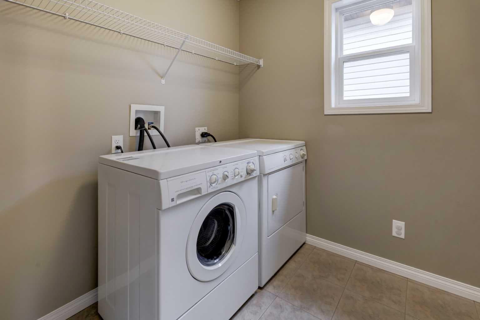 108 Kinlea Link NW