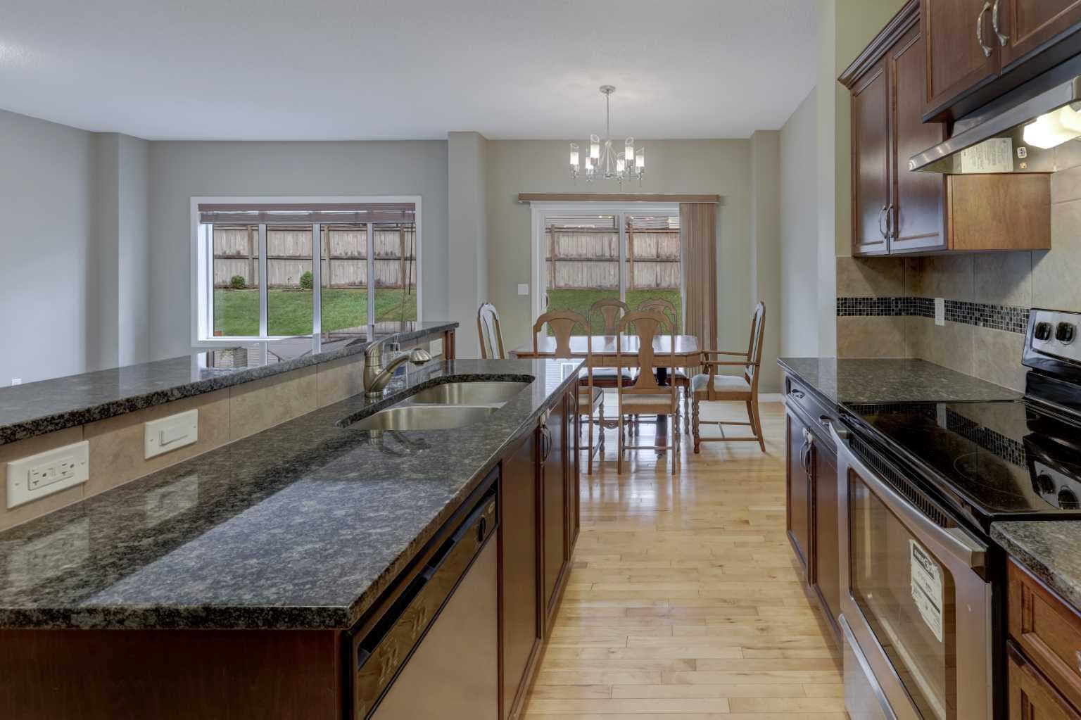 108 Kinlea Link NW
