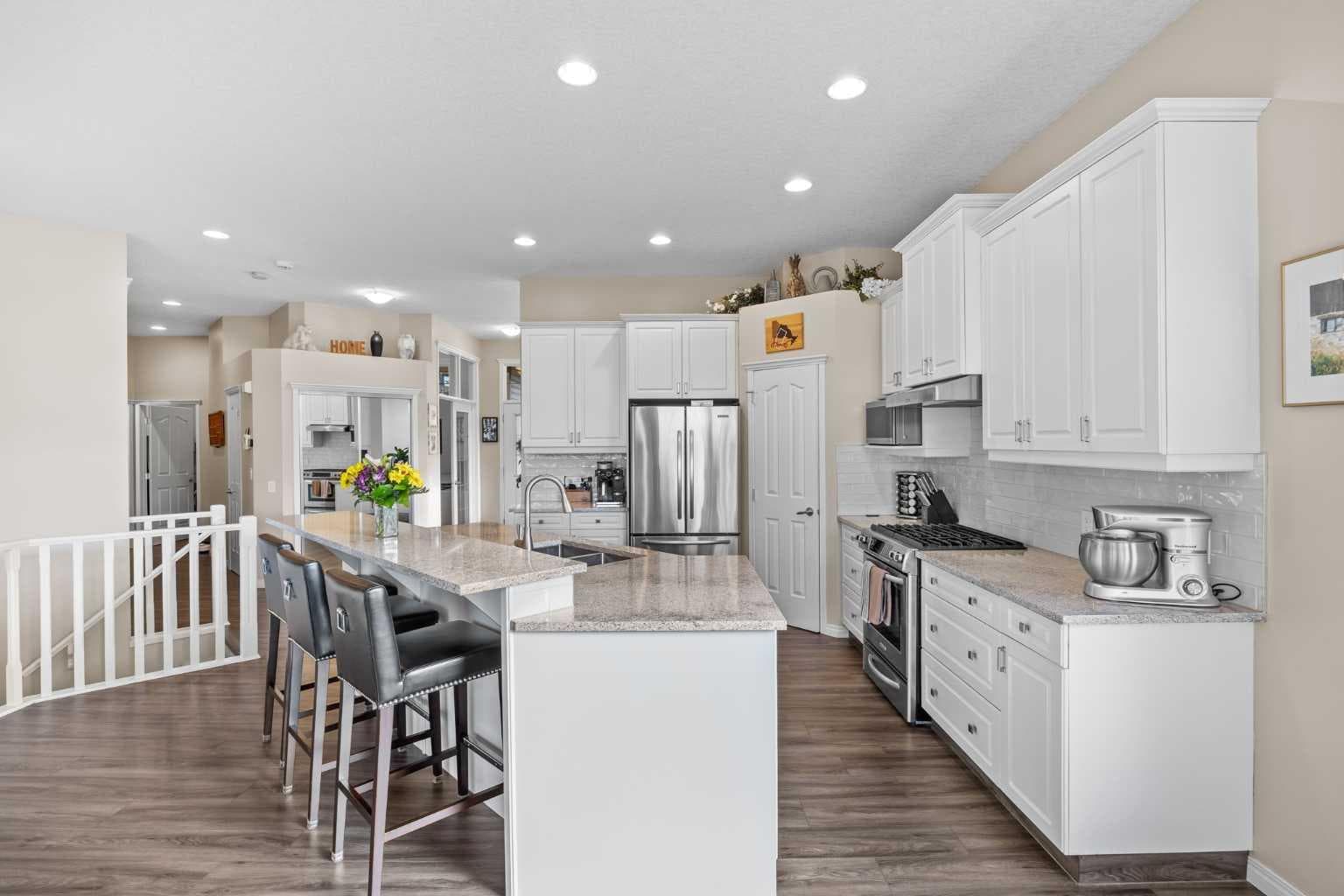 16 Royal oak Heights NW