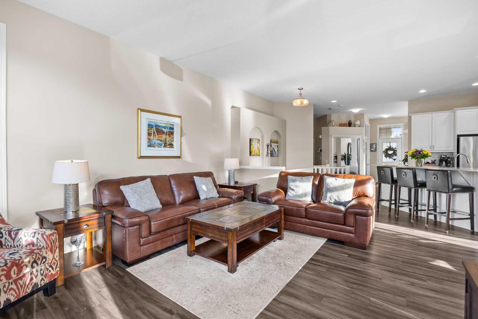 16 Royal oak Heights NW