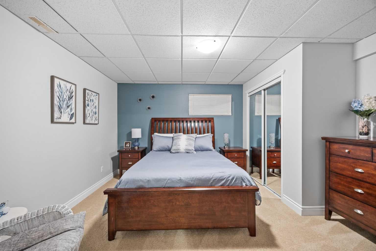 16 Royal oak Heights NW