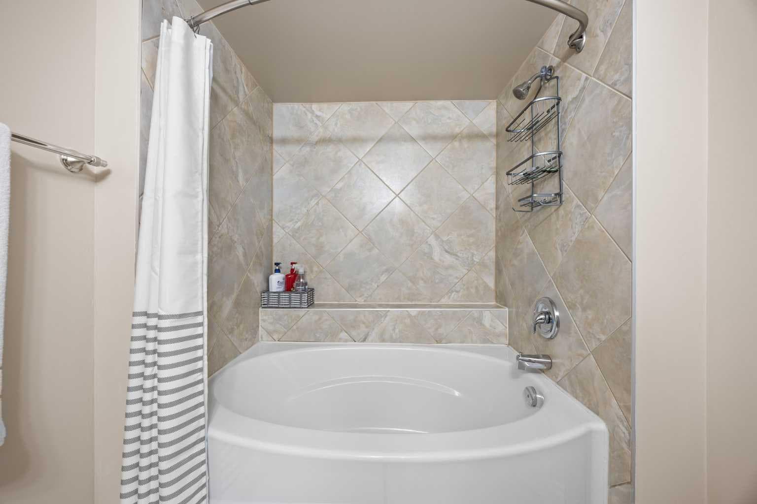 16 Royal oak Heights NW