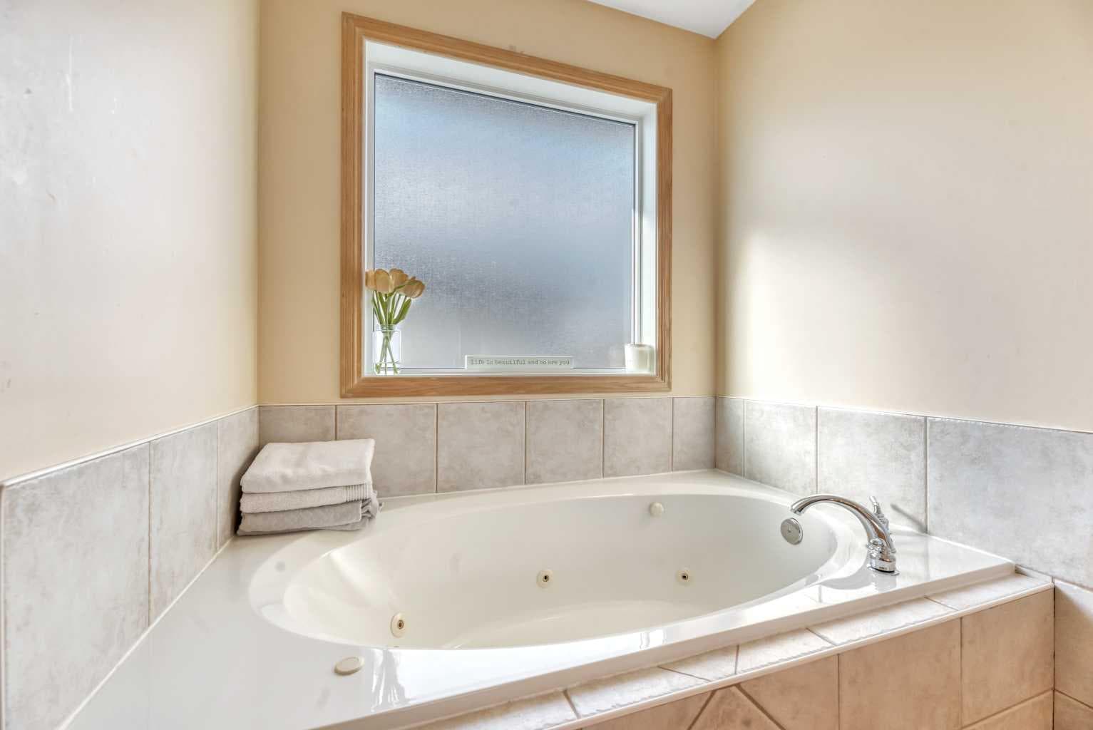 423 Taracove Estate Drive NE
