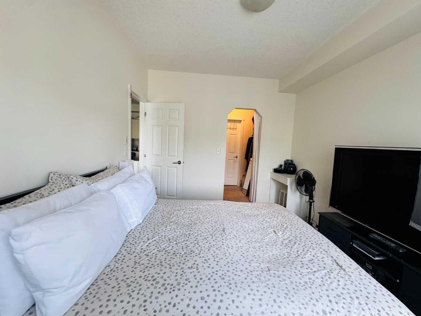 3313, 99 Copperstone Park SE