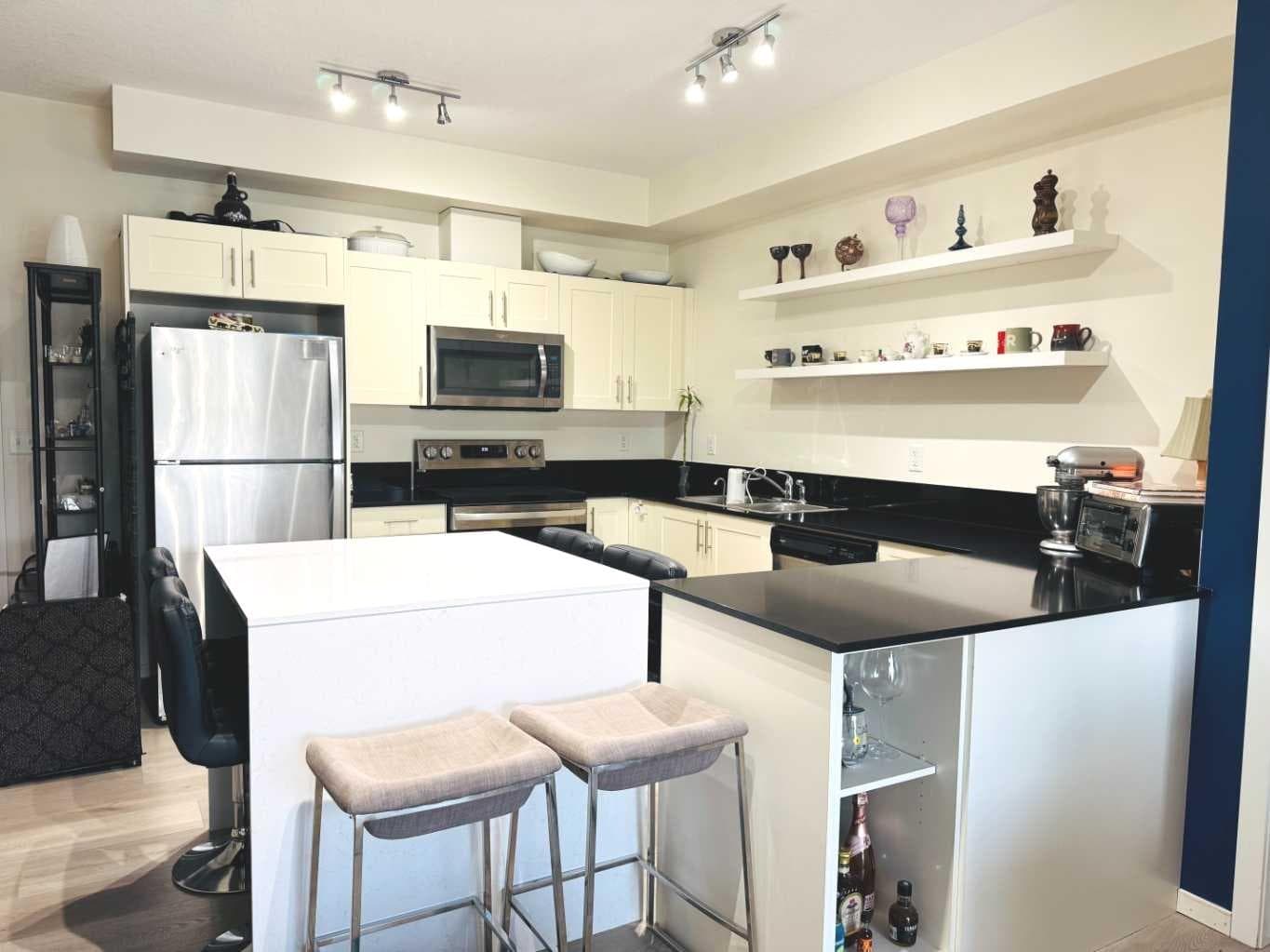 3313, 99 Copperstone Park SE