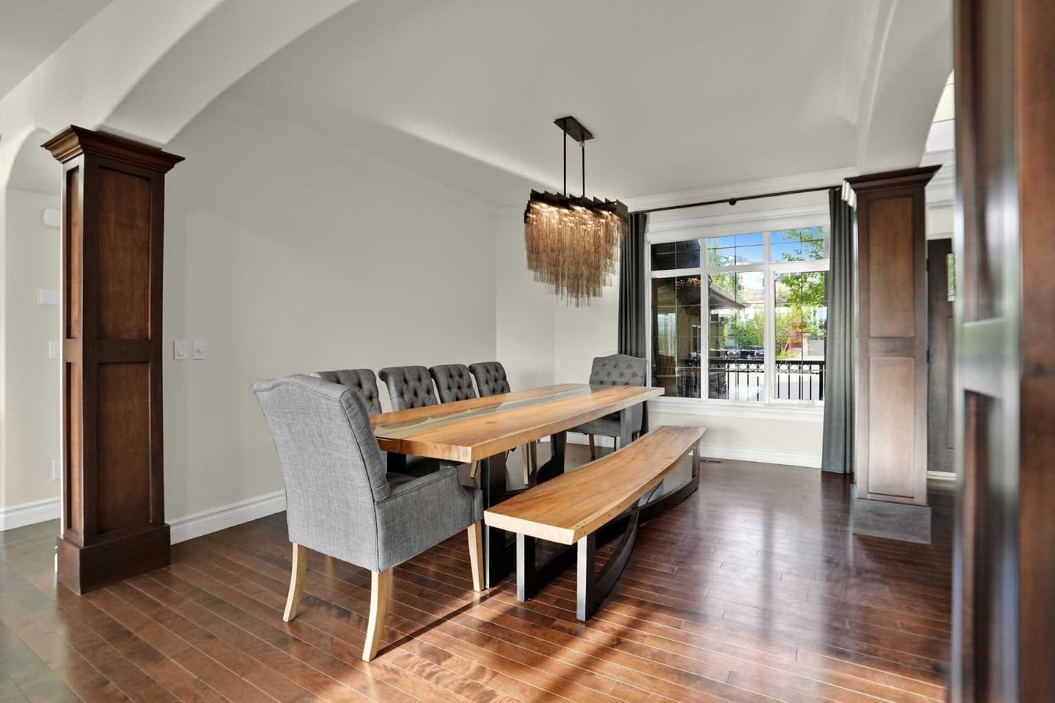 323 Aspen Glen Place SW