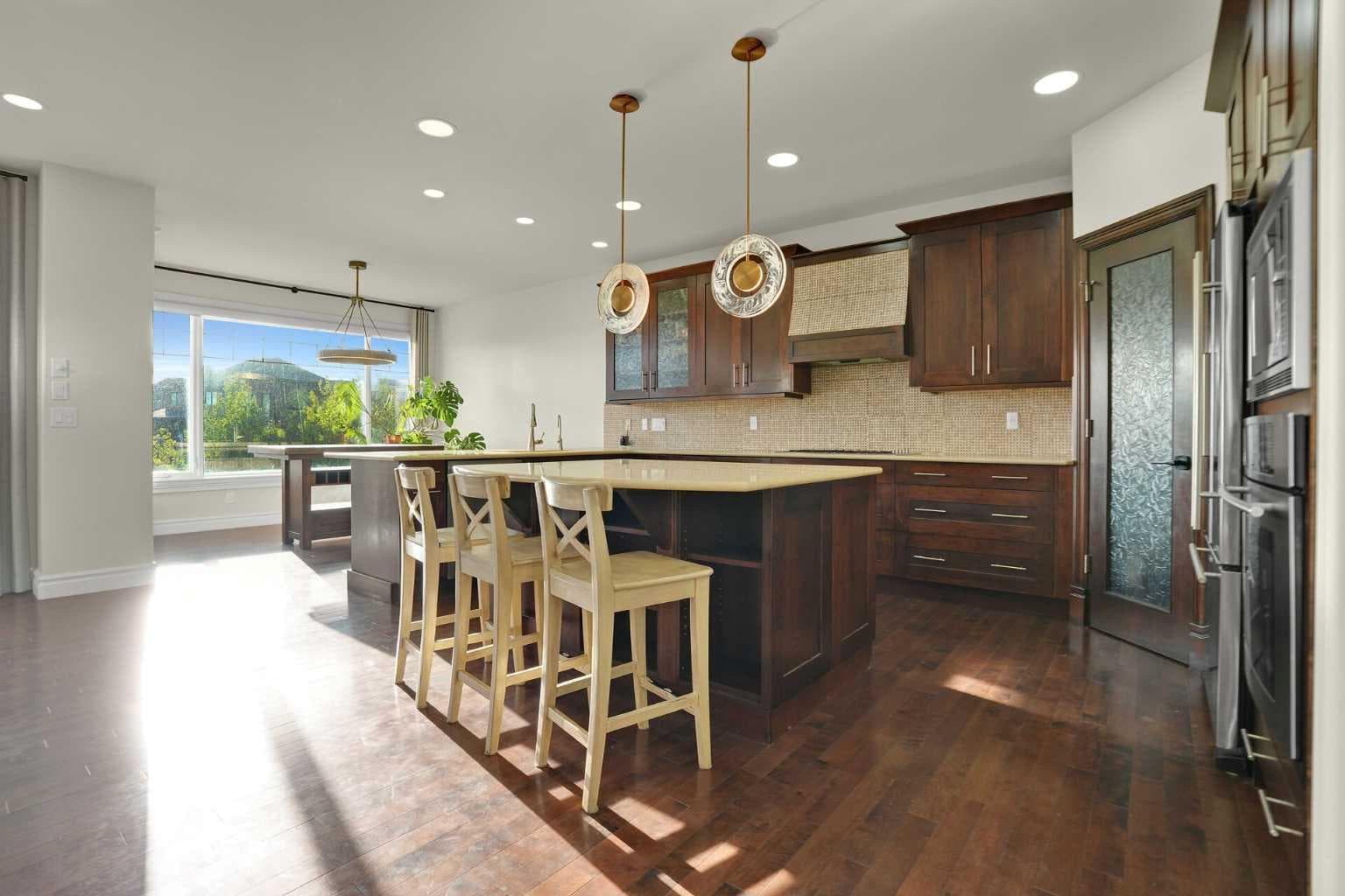 323 Aspen Glen Place SW