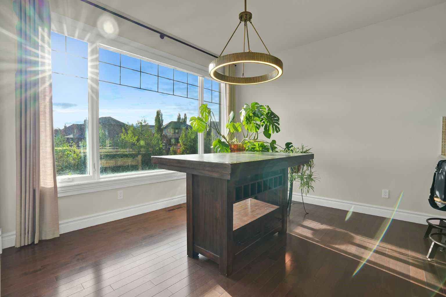 323 Aspen Glen Place SW