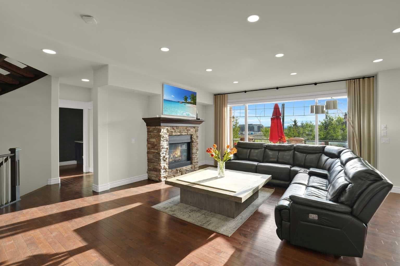 323 Aspen Glen Place SW
