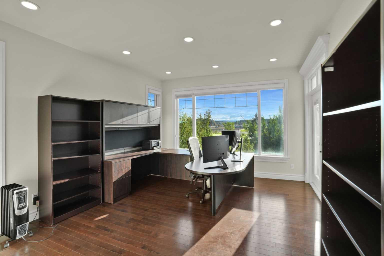 323 Aspen Glen Place SW