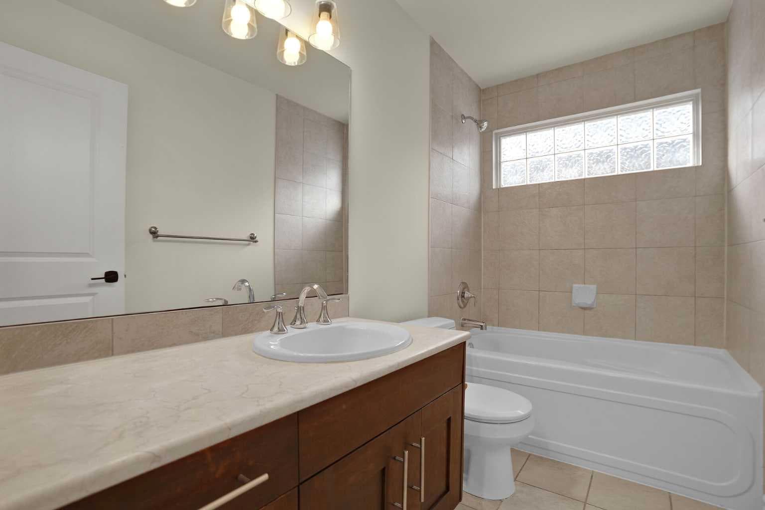 323 Aspen Glen Place SW