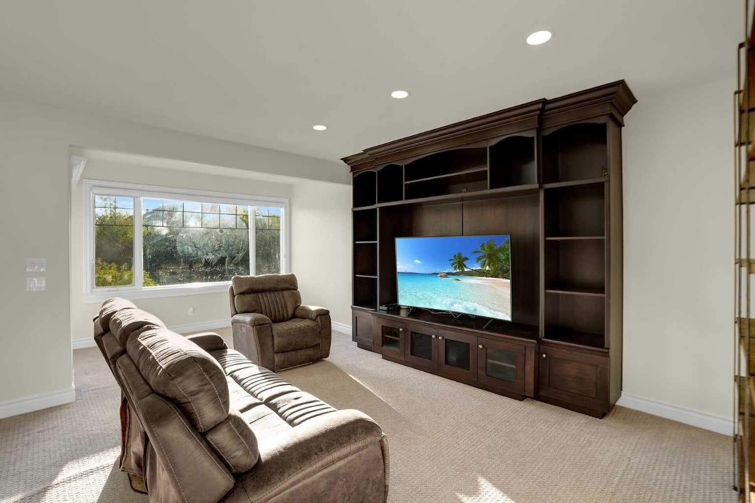 323 Aspen Glen Place SW