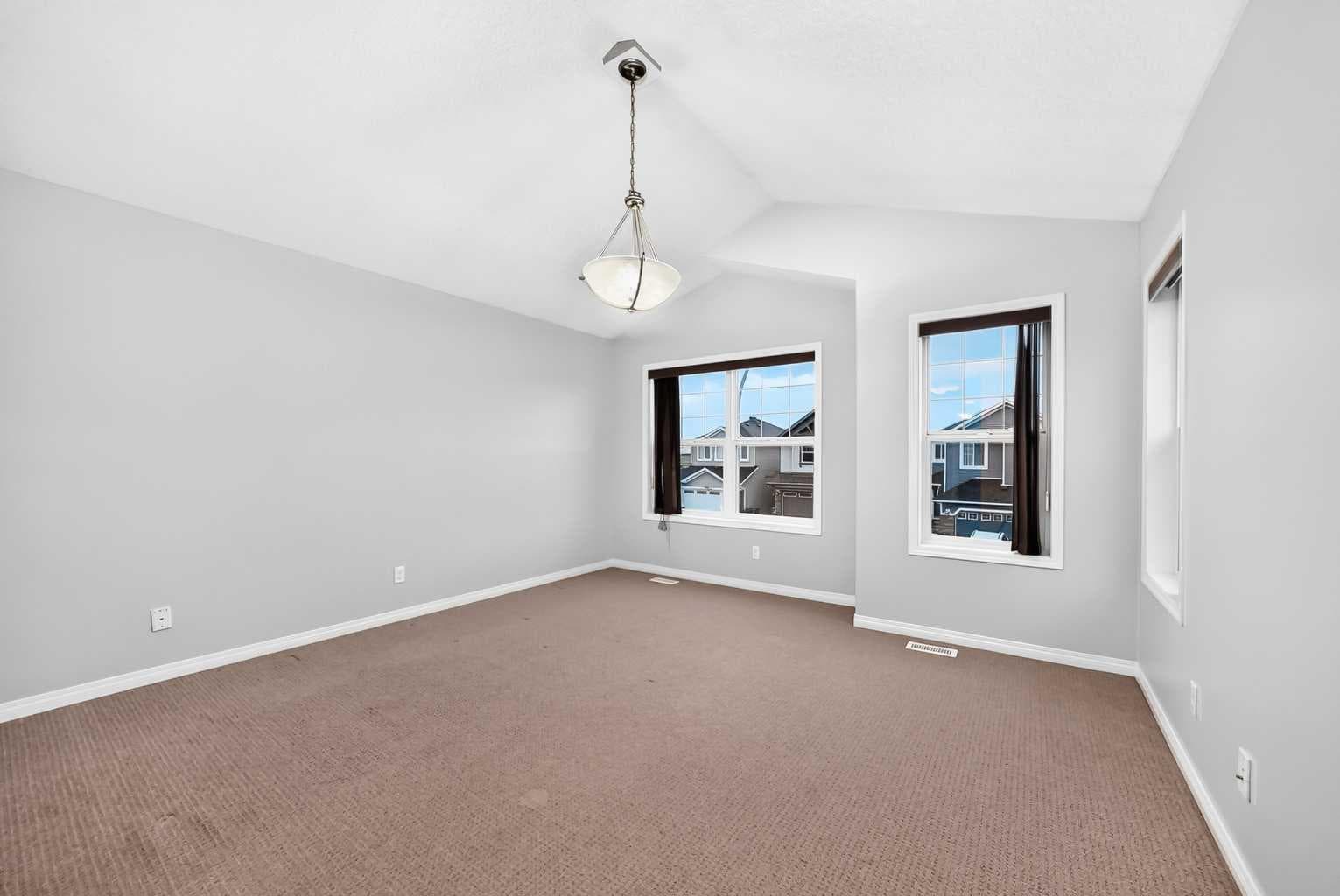 139 Skyview Shores Crescent NE